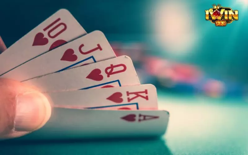 Thay đổi chiến thuật linh hoạt theo lối chơi của đối thủ