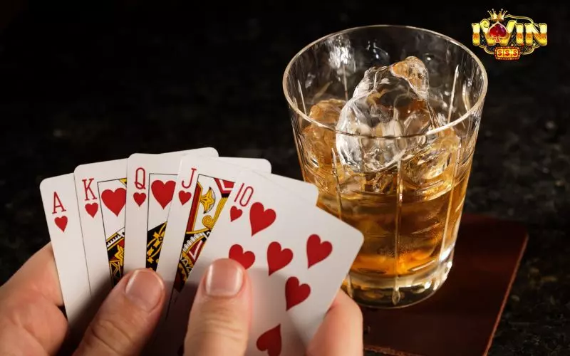 Chiến thuật chơi Poker hiệu quả khi có thế bài đồng màu