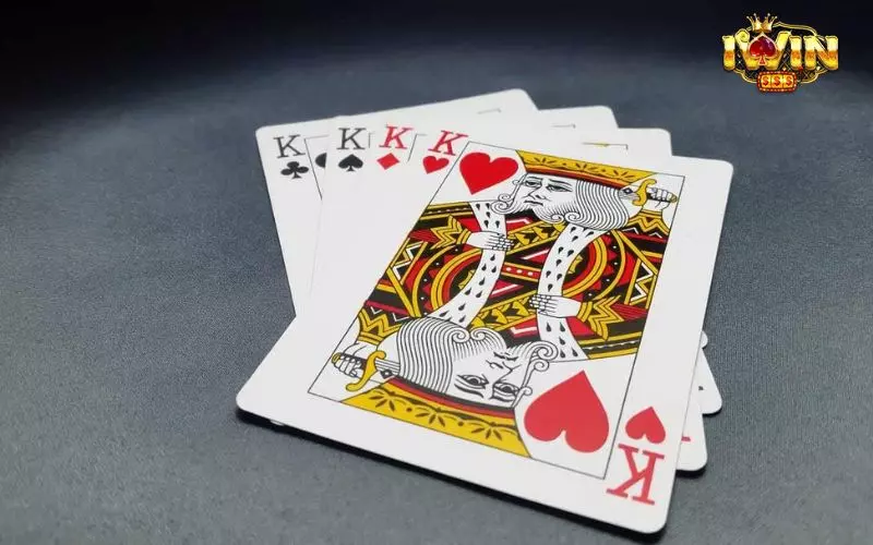 Lưu ý quan trọng cho người chơi khi cầm tứ quý