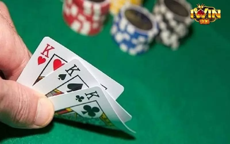 Bài liêng đồng chất tạo cơ hội thắng lớn cho người người trên hầu hết mọi ván bài